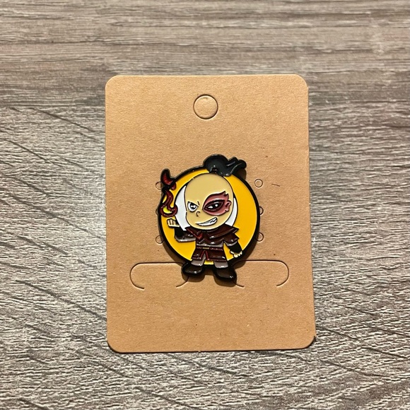 3/$25 Zuko Pin - Picture 2 of 2